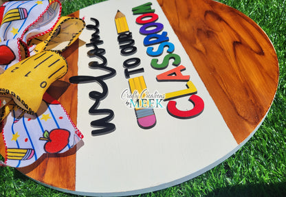 Welcome Classroom Door Sign – Colorful Teacher Back-to-School Décor with Pencil & Apple Bow
